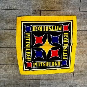 20 x 20. Pittsburgh Steelers scarf  Poly